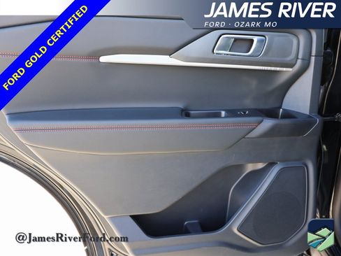 Certified 2025 Ford Explorer ST-Line w/ ST-Line Street Pack image 18