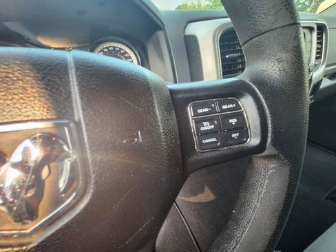Used 2016 RAM 1500 Classic SLT AWD/4WD image 14