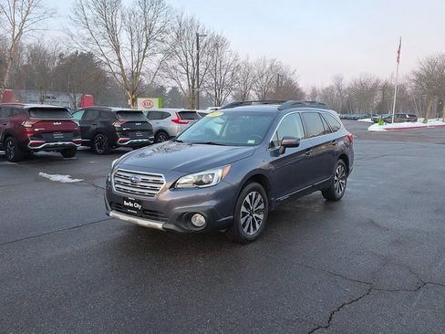 Used 2017 Subaru Outback 2.5i Limited image 4