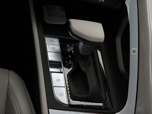 New 2026 Hyundai Elantra Limited FWD image 22