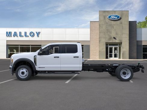 New 2026 Ford F450 XL w/ XL Chrome Package AWD/4WD image 3