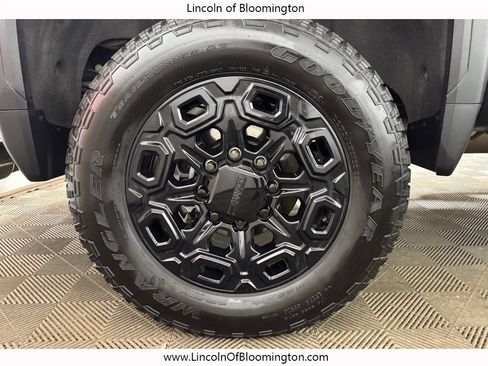 Used 2024 GMC Sierra 3500 Denali Ultimate AWD/4WD image 36