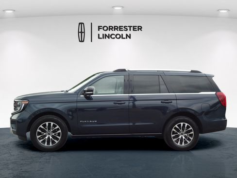 Used 2025 Ford Expedition Platinum AWD/4WD image 6