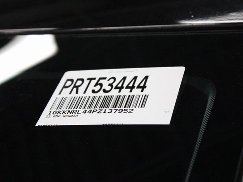 Used 2023 GMC Acadia SLE w/ Driver Convenience Package image 33