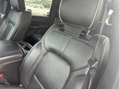 Used 2022 RAM 1500 Limited w/ Body-Colour Bumper Group AWD/4WD image 3