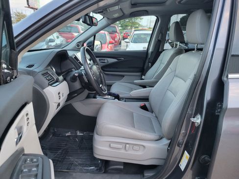 Used 2018 Honda Pilot Elite image 16