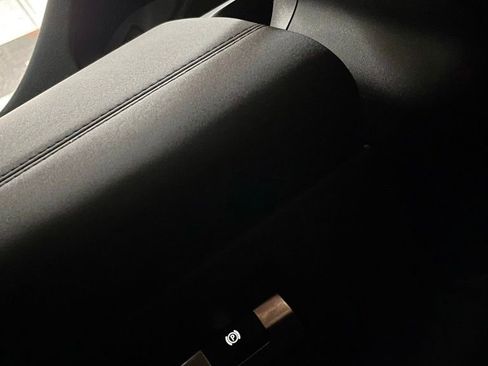 Used 2021 Land Rover Discovery Sport SE image 22