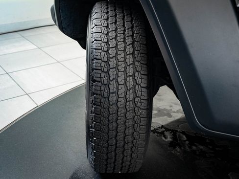 Used 2024 Jeep Wrangler Sport S image 35