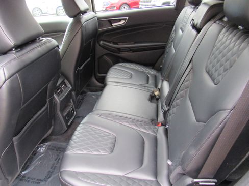 Used 2024 Ford Edge Titanium image 33