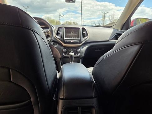 Used 2014 Jeep Cherokee Limited FWD image 40