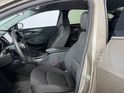 Used 2024 Chevrolet Malibu LT image 19