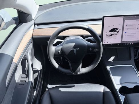 Used 2023 Tesla Model 3 Standard Range RWD image 44