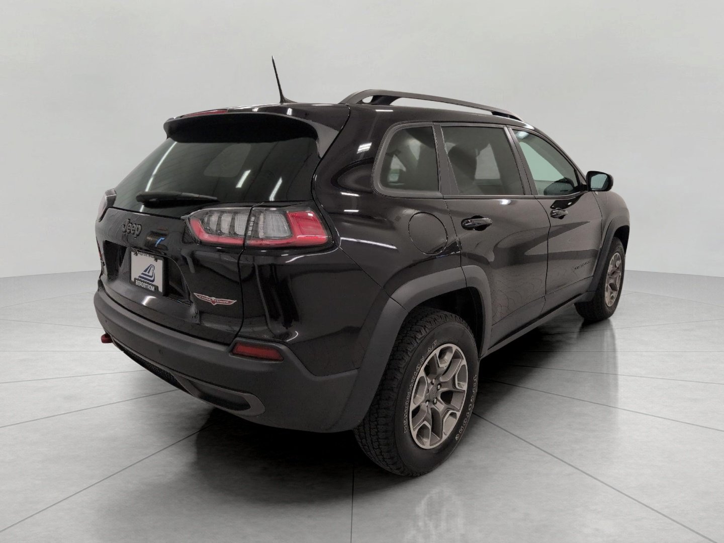 Used 2021 Jeep Cherokee Trailhawk AWD/4WD image 20