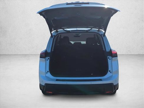 Certified 2025 Nissan Rogue SV w/ SV Premium Package image 9