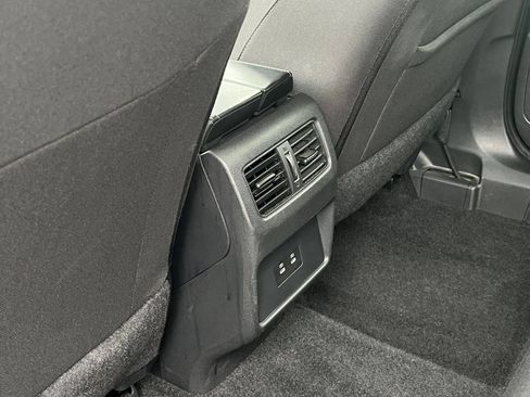 Used 2025 Nissan Rogue SV FWD image 23