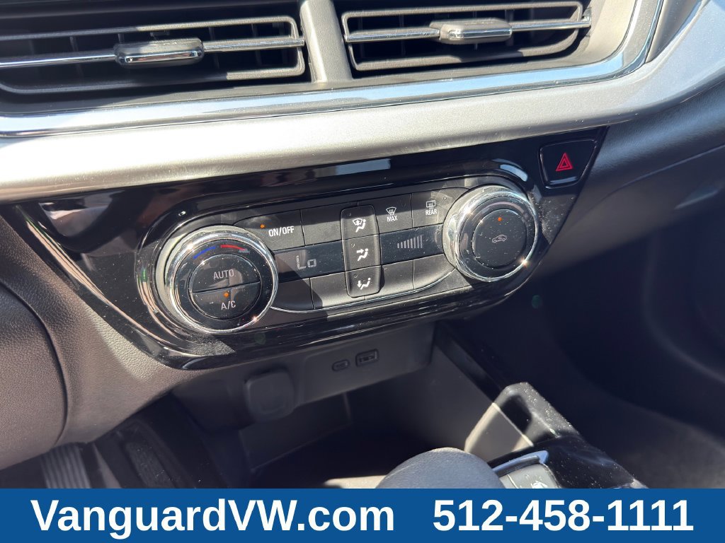 Used 2026 Chevrolet Trax LT FWD image 14
