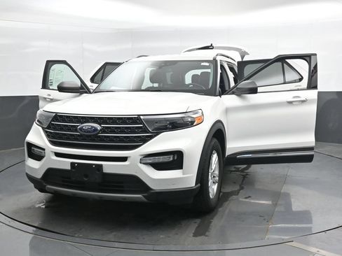 Used 2020 Ford Explorer XLT w/ Equipment Group 202A AWD/4WD image 50