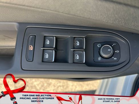 Used 2024 Volkswagen Golf R image 12