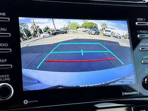 Used 2021 Toyota Prius XLE AWD/4WD image 19