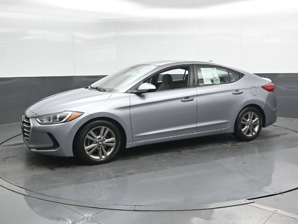 Used 2017 Hyundai Elantra SE FWD image 6