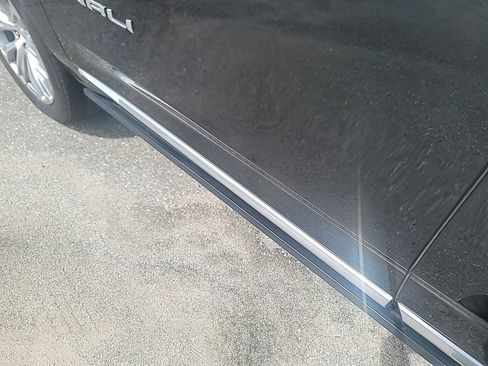 Used 2022 GMC Yukon Denali RWD image 9
