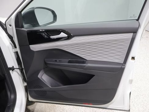 Used 2022 Volkswagen Taos S FWD image 23