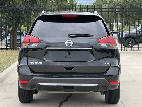 Used 2020 Nissan Rogue SV FWD image 4