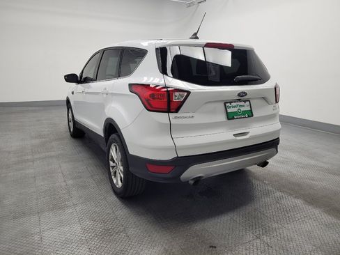 Used 2019 Ford Escape SE FWD image 5