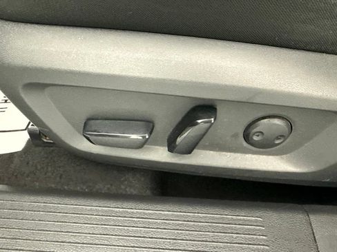 Used 2024 Nissan Rogue SV AWD/4WD image 19