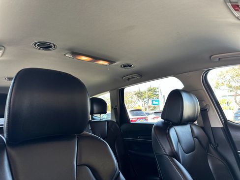 Certified 2025 Kia Telluride LX FWD image 24
