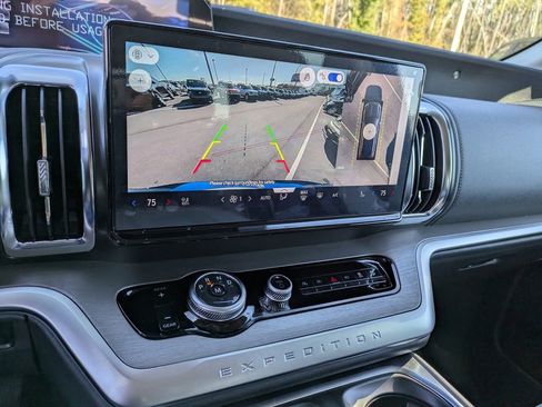 New 2026 Ford Expedition Platinum w/ Driver's Package image 26