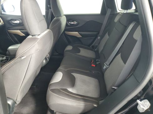 Used 2017 Jeep Cherokee Sport FWD image 13