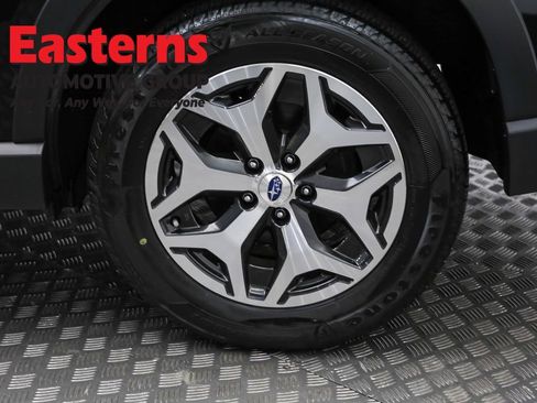 Used 2023 Subaru Forester Premium image 37