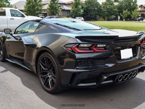 Used 2023 Chevrolet Corvette Z06 RWD image 6