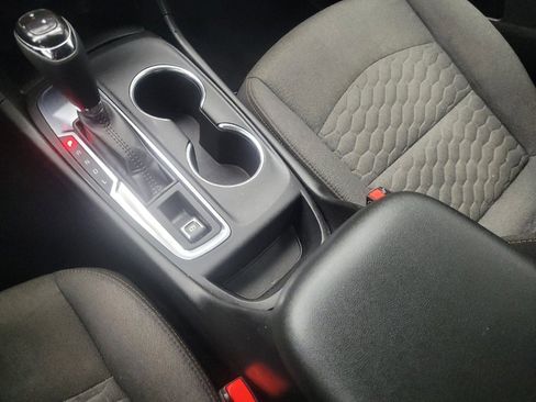 Used 2021 Chevrolet Equinox LT image 26