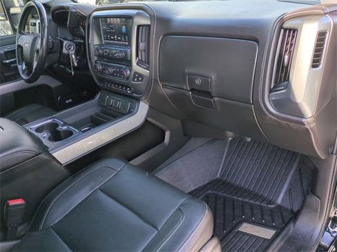 Certified 2019 Chevrolet Silverado 2500 LTZ w/ Duramax Plus Package image 28