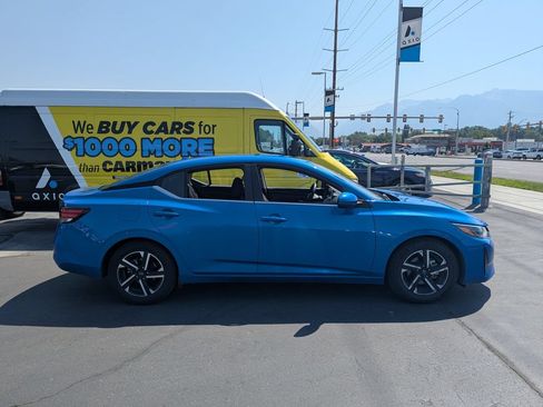 Used 2024 Nissan Sentra SV FWD image 2