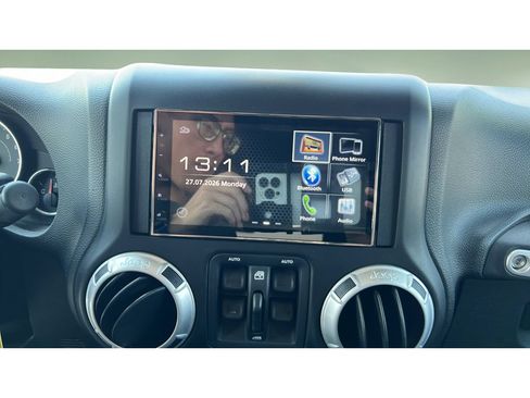 Used 2013 Jeep Wrangler Unlimited Sahara w/ Connectivity Group AWD/4WD image 18