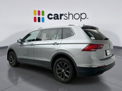 Used 2022 Volkswagen Tiguan SE image 3