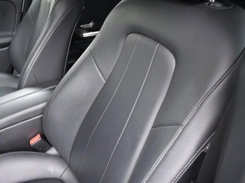 Used 2022 Mercedes-Benz GLA 250 GLA 250 image 10