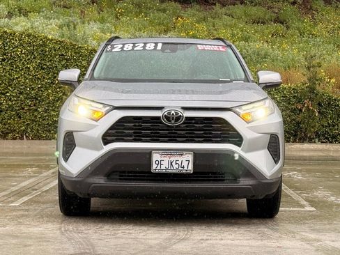 Used 2023 Toyota RAV4 XLE w/ Convenience Package image 4