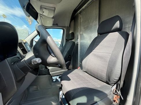 Used 2018 Mercedes-Benz Sprinter 2500 image 11
