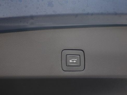 Used 2023 Buick Encore GX Essence w/ Advanced Technology Package image 4