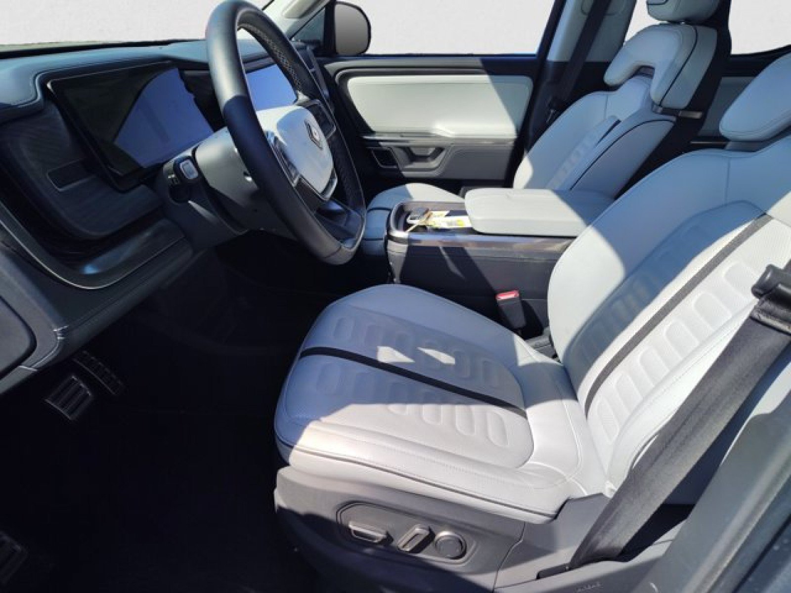Used 2023 Rivian R1T Adventure Quad AWD/4WD image 10