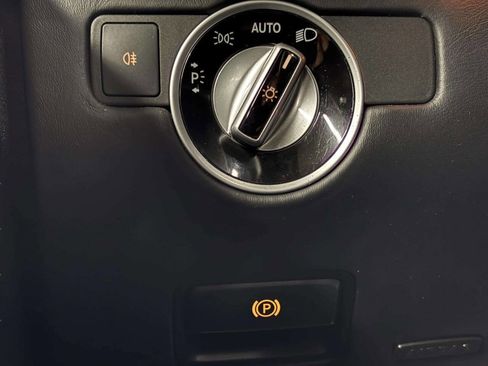 Used 2014 Mercedes-Benz ML 63 AMG 4MATIC image 36