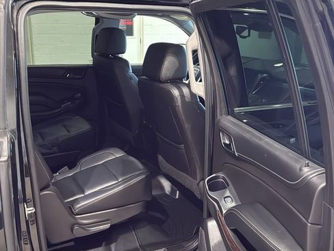 Used 2017 GMC Yukon XL SLT w/ HD Trailering Package AWD/4WD image 14