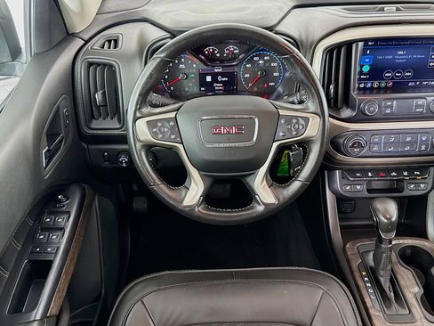 Used 2022 GMC Canyon Denali image 16
