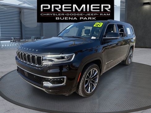 Used 2023 Jeep Wagoneer L Series III w/ Premium Group I RWD image 1