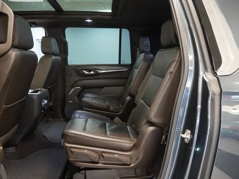Used 2021 GMC Yukon XL Denali w/ Denali Premium Package image 31