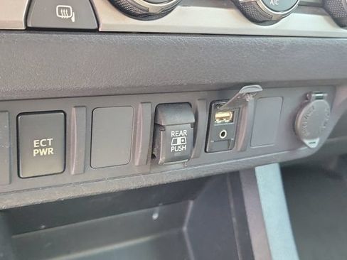 Used 2019 Toyota Tacoma SR5 RWD image 32